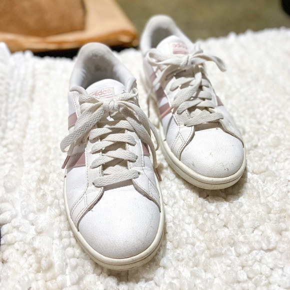 euc Adidas Grand Court leather sneakers 6 - Picture 3 of 5